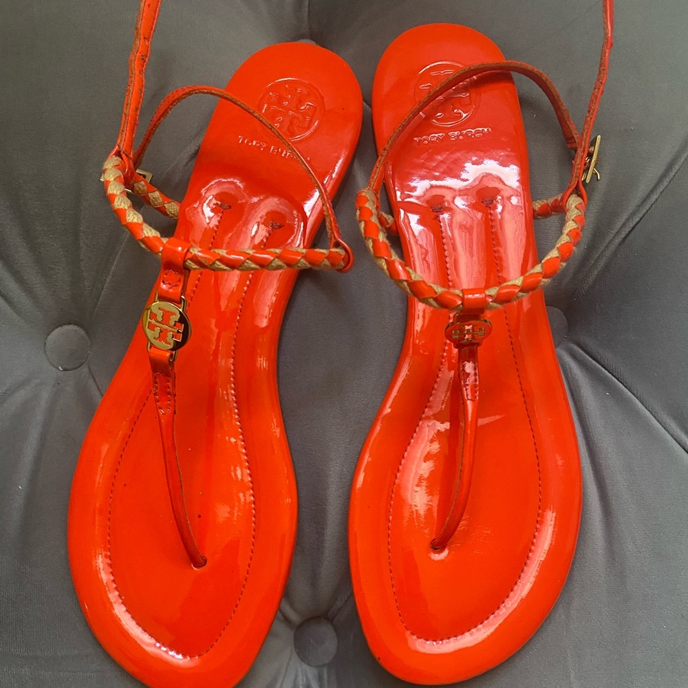 Brand new super cute Tory Burch sandals